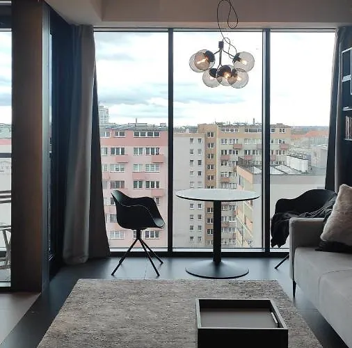 Hanza Tower Apartment *